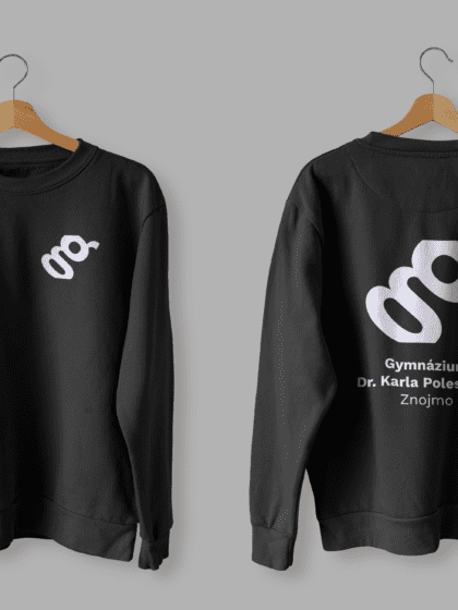 Mikina černá s bílým logem